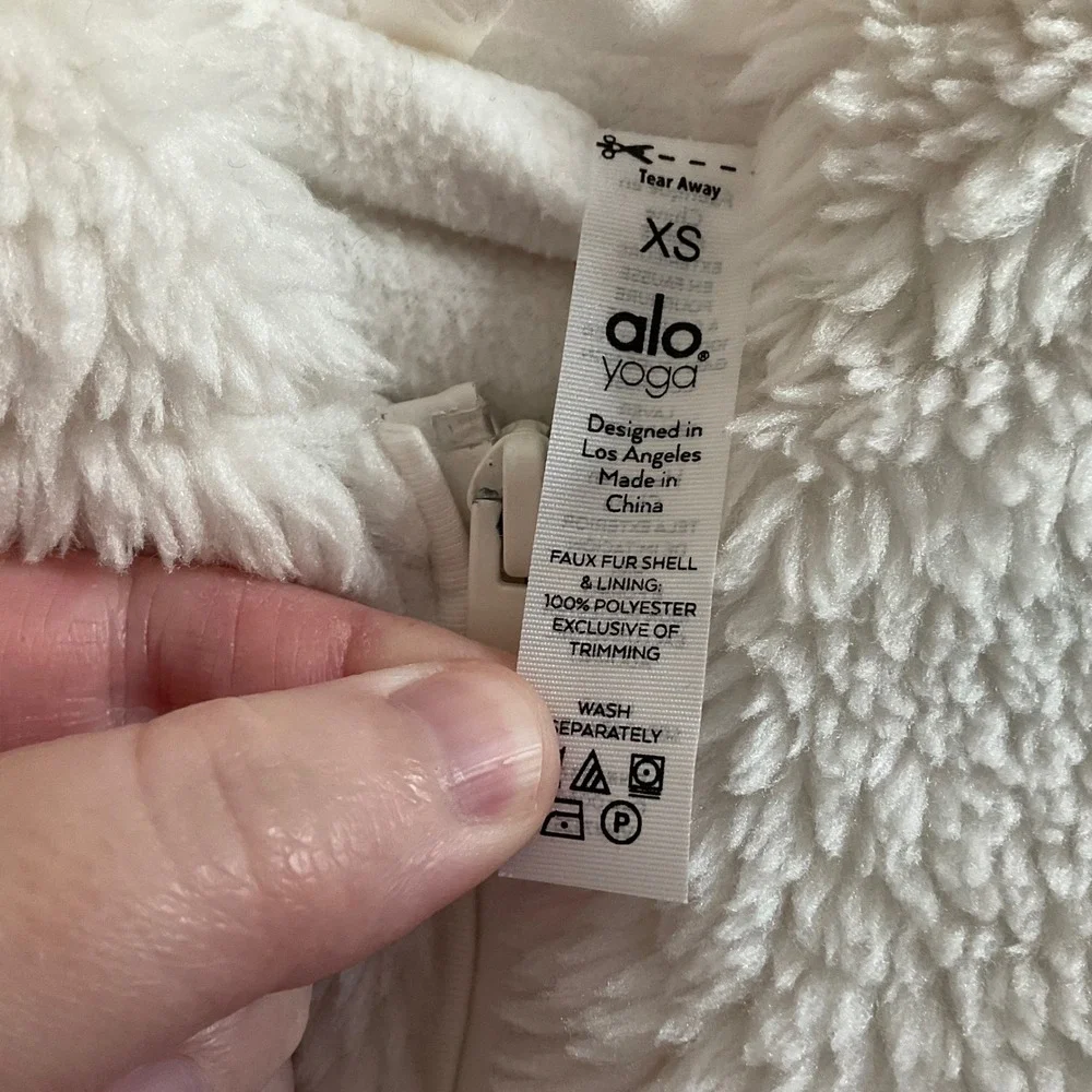 ALO Yoga White LA Cropped Sherpa Fleece Full Zip Hooded Jacket - XS Winter Warm